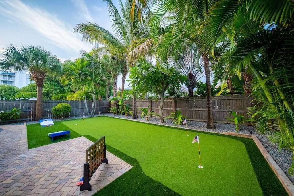 Beach House W/Putting Green/Game Rm/Rooftop Deck شاطئ كوكوا المظهر الخارجي الصورة