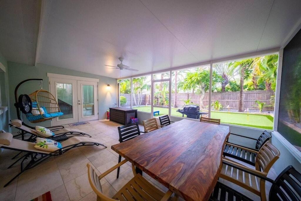 Beach House W/Putting Green/Game Rm/Rooftop Deck شاطئ كوكوا المظهر الخارجي الصورة