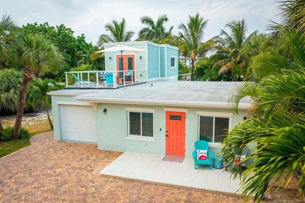 Beach House W/Putting Green/Game Rm/Rooftop Deck شاطئ كوكوا المظهر الخارجي الصورة